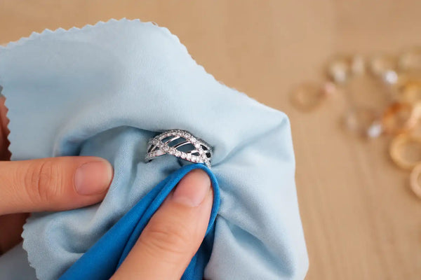 5 Essential Care Tips for Tarnish-Resistant Jewelry in Pakistan