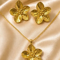 Gold plated 5-petal flower pendant necklace and matching stud tops set by Trivo Essentials